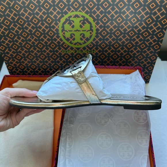 Tory Burch Miller Soft Metallic Wrinkled Leather Sandals Size 9 - Picture 4 of 12